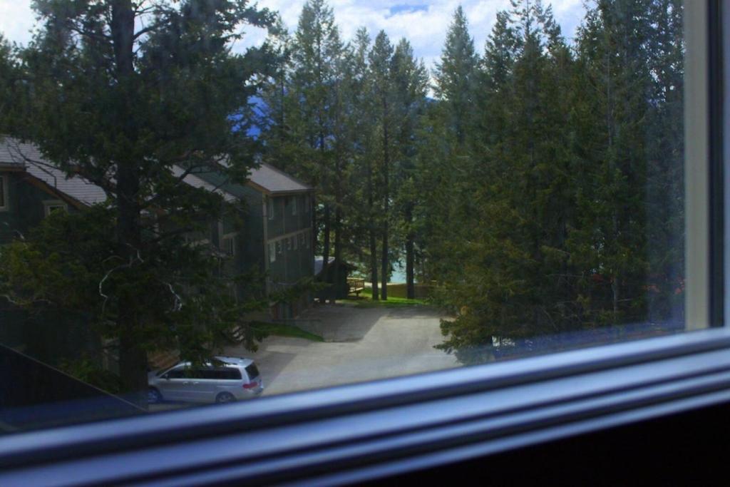 Akiskinook At Windermere Lake - Private Beach Access - New Pool And Hot Tub Now Open! インヴァーミア エクステリア 写真