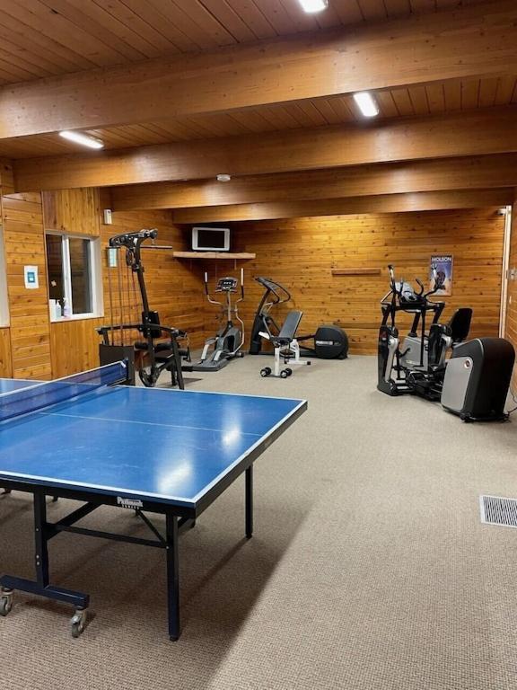 Akiskinook At Windermere Lake - Private Beach Access - New Pool And Hot Tub Now Open! インヴァーミア エクステリア 写真